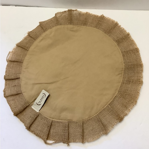 The Prairie  by Rachel Ashwell Round Burlap Placemats Inscribed 15.5 in - Picture 4 of 7